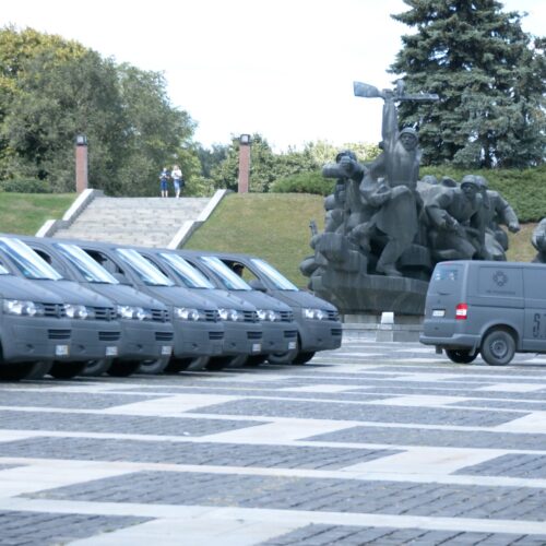 Ігрова спільнота підтримала прикордонників новими авто