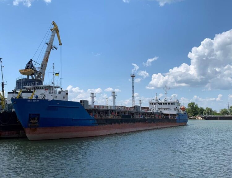 Україна вигідно продала заарештований танкер РФ Nika Spirit