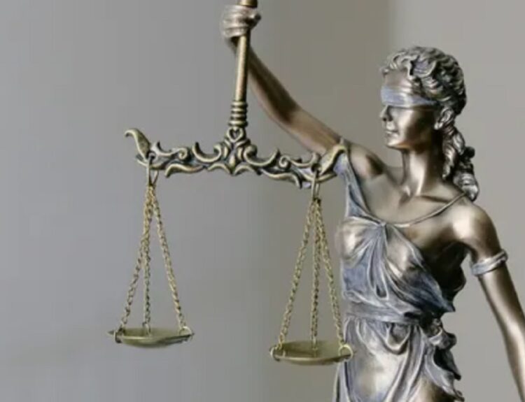 Прокурори можуть залишитися без величезних пенсій