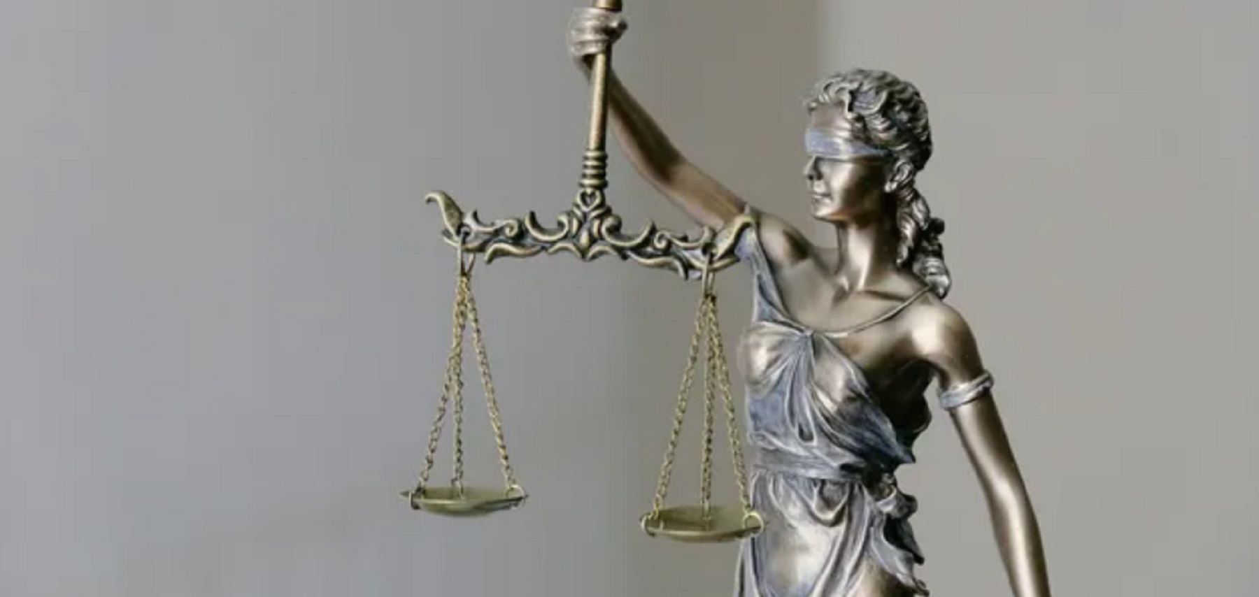 Прокурори можуть залишитися без величезних пенсій