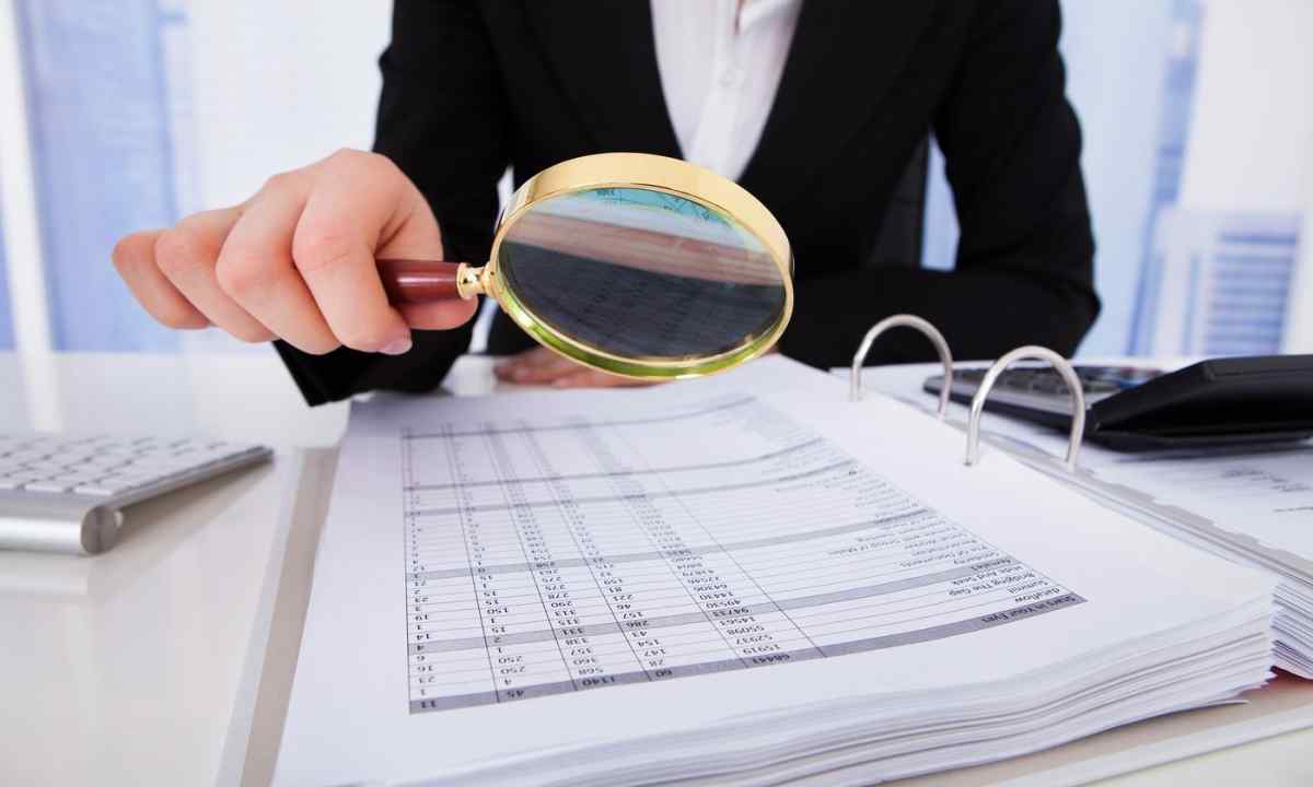 Податкова матиме доступ до інформації про рахунки та банківські сейфи українців / Фото з відкритих джерел