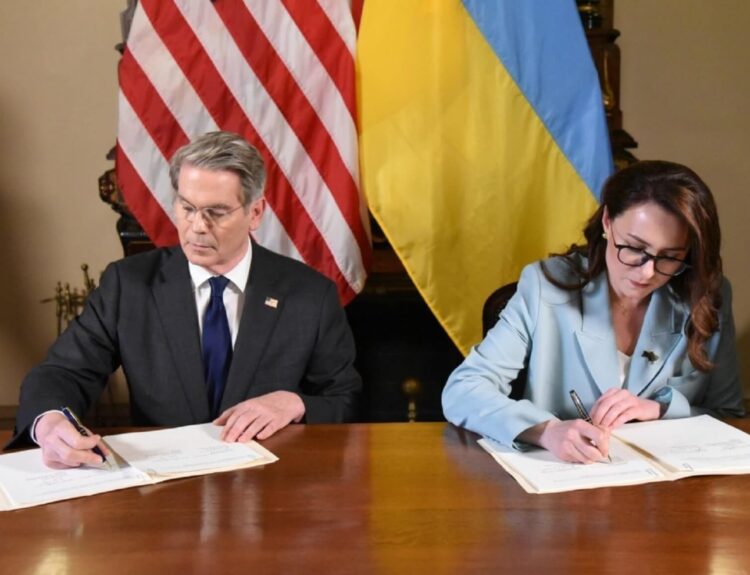Україна та США підписали угоду про надра