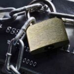 Рада запровадила автоматичне стягнення боргів: рахунки блокуватимуть миттєво