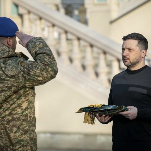 Зеленський нагородив двох добровольців із Вінниччини / Фото: відкриті джерела